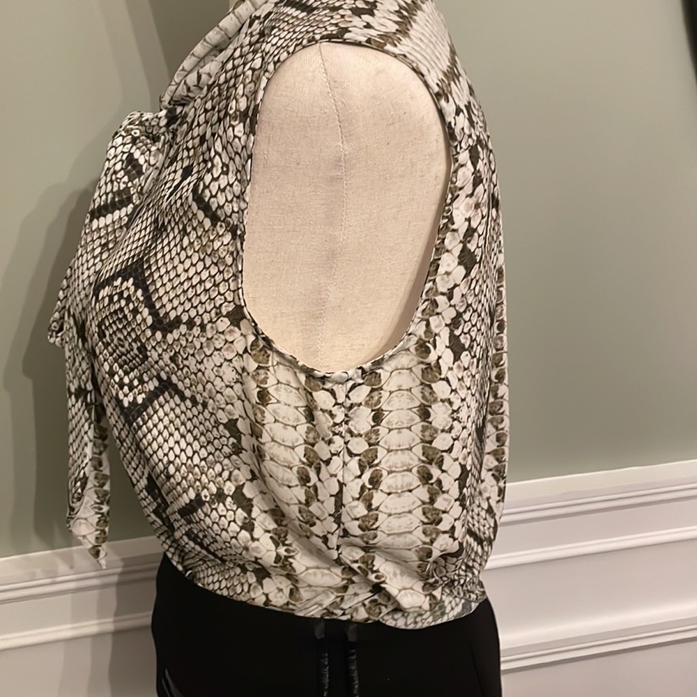 Jcrew Python Print In Army Green Sleeveless 100% … - image 3